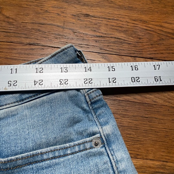 Calvin Klein Jeans women’s denim shorts - size 25 - Picture 5 of 5